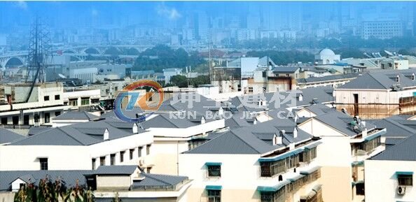 合成樹脂瓦質(zhì)輕承載力強(qiáng)，是平改坡的理想選擇