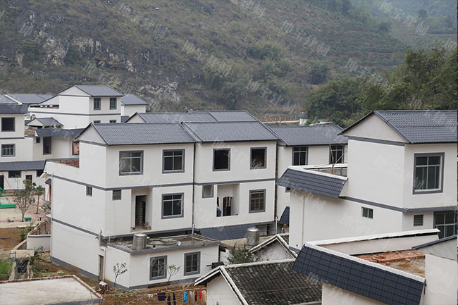 合成樹脂瓦房屋